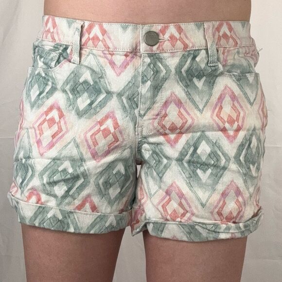 DKNY Jeans Women's Boyfriend Denim Shorts Aztec Cream Pink Green 14 Stretch Cuff - Picture 1 of 14